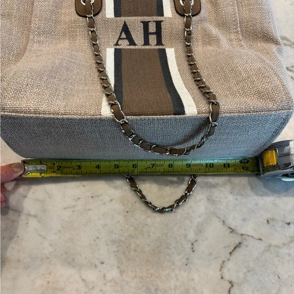 Lily and Bean Initial Tote Bag - Picture 4 of 6